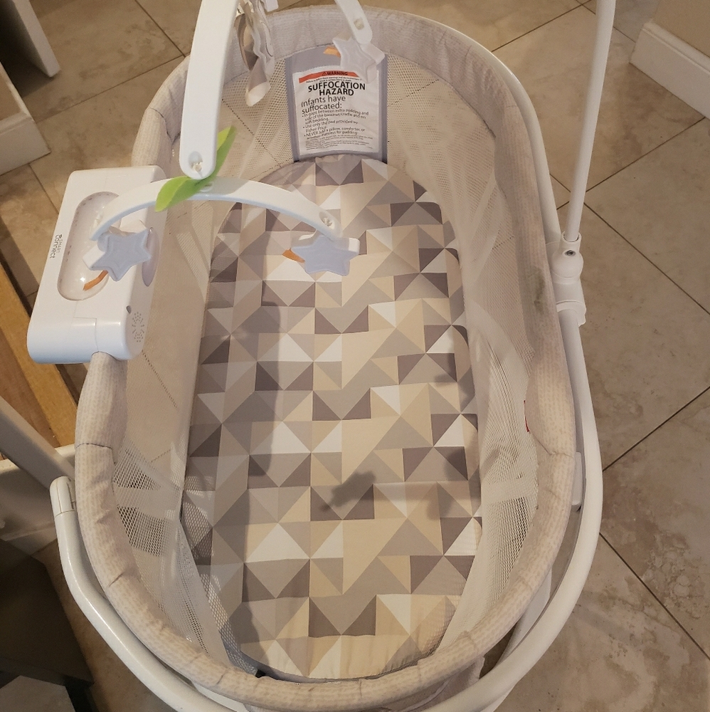 Fisher Price soothing motion bassinet